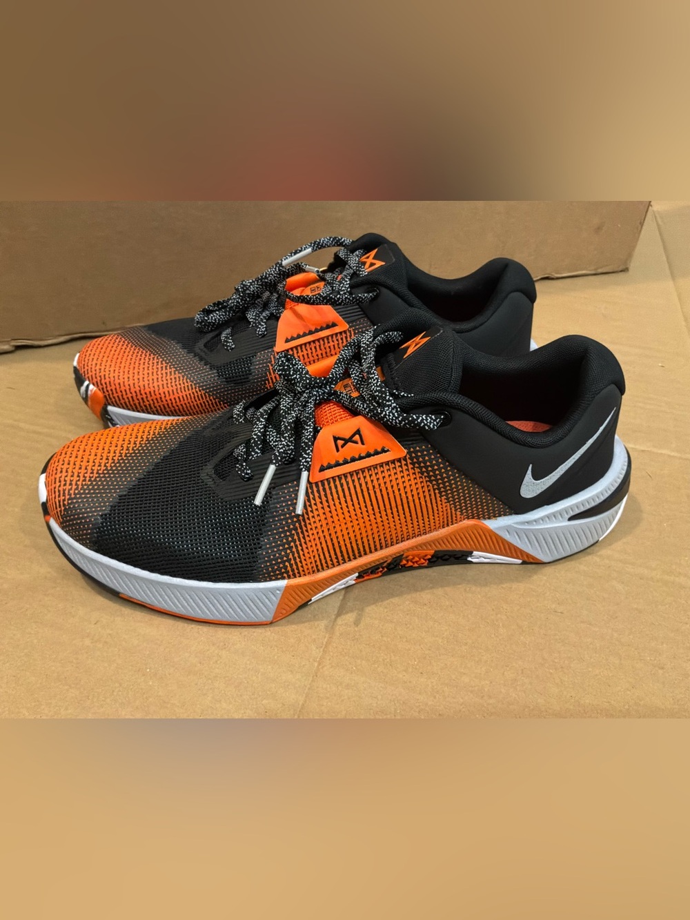 New Nike Metcon 10 Black Safety Orange Training Shoes HJ1875-005 Men's Sz 12.5